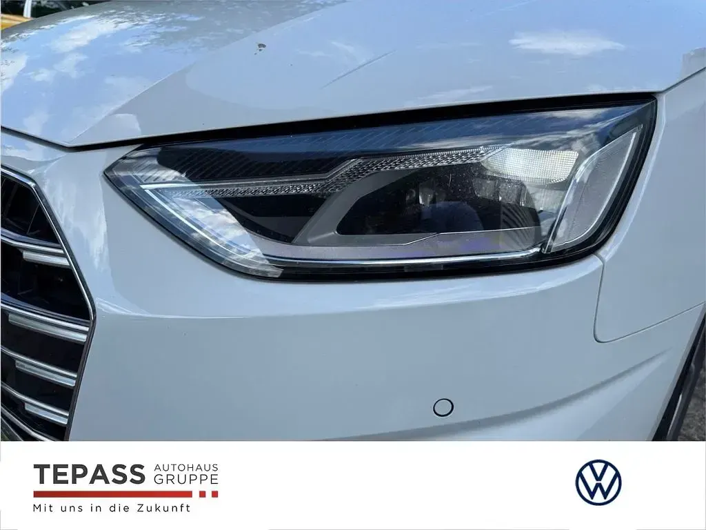 Gebraucht Audi A4 Advanced 163 PS (119 kW) 2023 Weiss Kombi