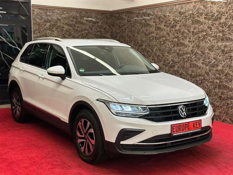 Weiß Gebraucht 2022 VW Tiguan Active SUV | 23.390 € (Fairer Preis) - Bild 1/4
