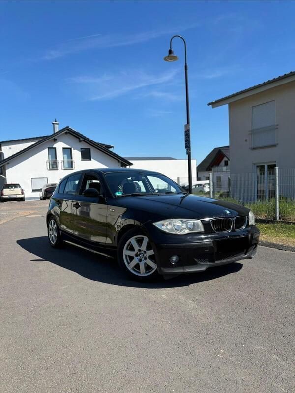 Schwarz Gebraucht 2006 BMW 116 Kleinwagen | 3.490 € (Fairer Preis) - Bild 1/4
