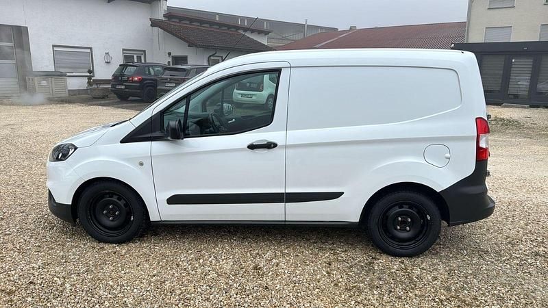 Gebraucht Ford Transit Trend 101 PS (74 kW) 2021 Weiß Van / Kleinbus