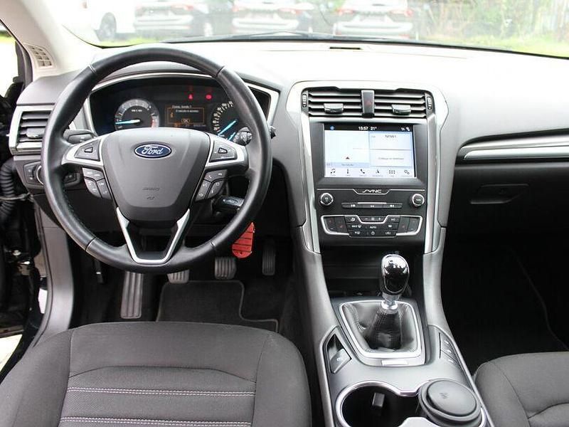 Gebraucht Ford Mondeo Business Edition 150 PS (110 kW) 2019 Schwarz (metallic) Kombi