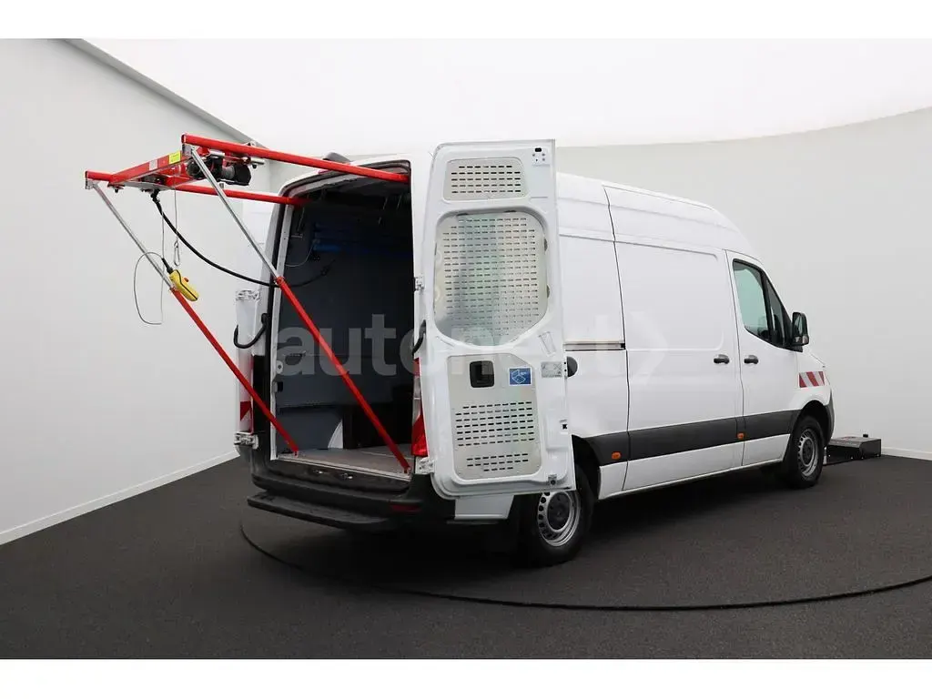 Second-hand Mercedes Sprinter 143 CP (105 kW) 2020 Alb Van