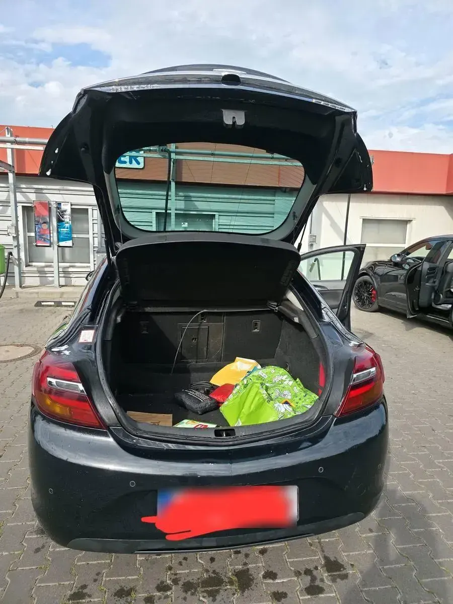Gebraucht Opel Insignia Innovation 140 PS (102 kW) 2015 Schwarz Limousine