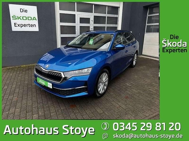 Blau Gebraucht 2024 Skoda Octavia Selection Kombi | 29.990 € (Guter Preis) - Bild 1/4