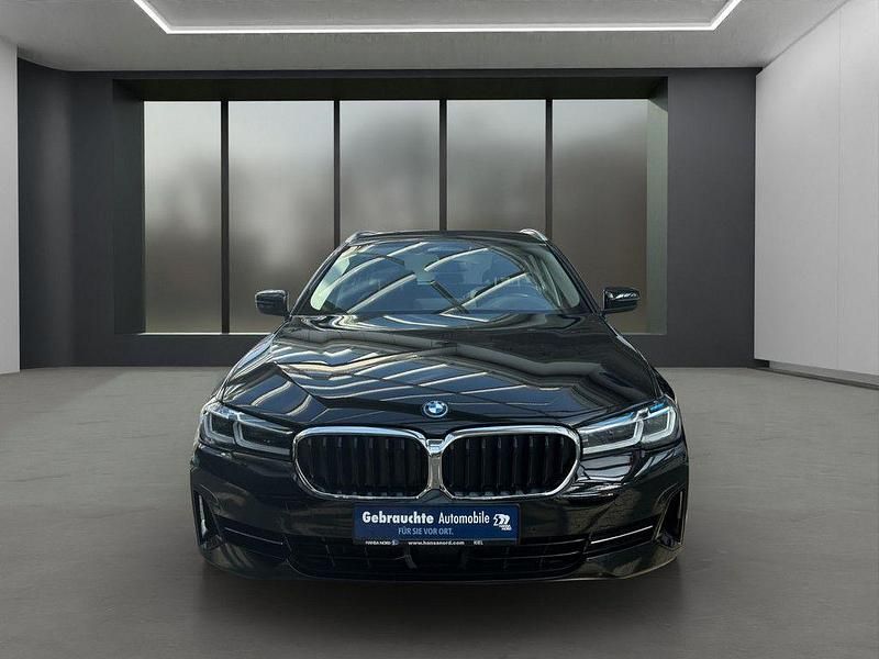 Gebraucht BMW 530e 292 PS (214 kW) 2022 Schwarz / schwarz ii Kombi