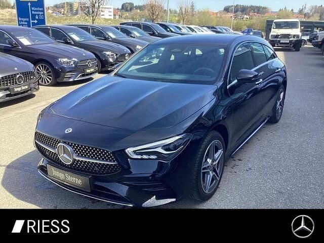 Gebraucht Mercedes CLA250e Shooting Brake Premium 163 PS (119 kW) 2023 Othercolor Kombi