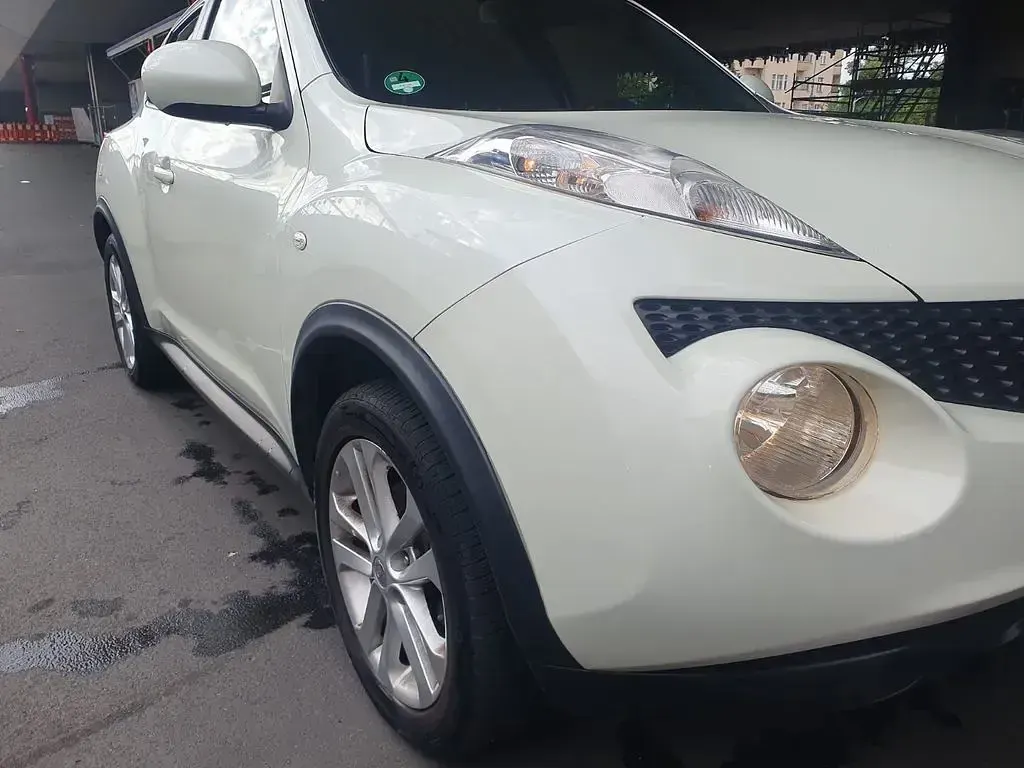 Gebraucht Nissan Juke Tekna 190 PS (139 kW) 2012 Weiß SUV