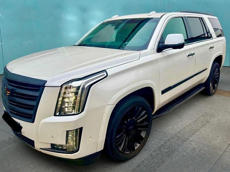 Gebraucht Cadillac Escalade 426 PS (313 kW) 2018 Weiß SUV