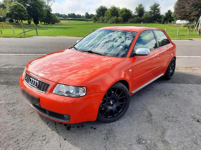 Rot Gebraucht 2001 Audi S3 Limousine | 14.500 € - Bild 1/4