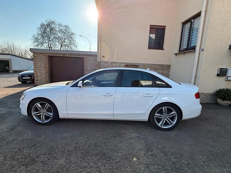 Gebraucht Audi A4 245 PS (180 kW) 2012 Weiß Limousine