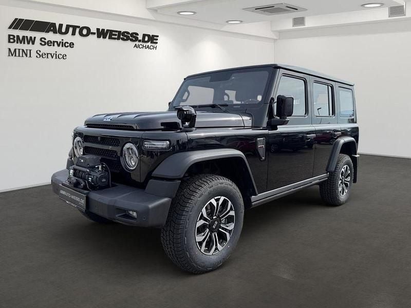 Neu BAW 212 166 PS (122 kW) 2025 Grau SUV