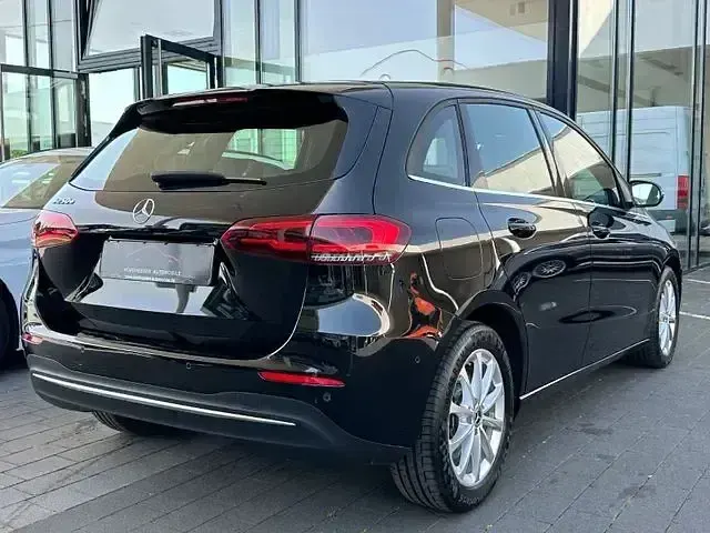 Gebraucht Mercedes B250e Style 218 PS (160 kW) 2021 Schwarz Kleinwagen