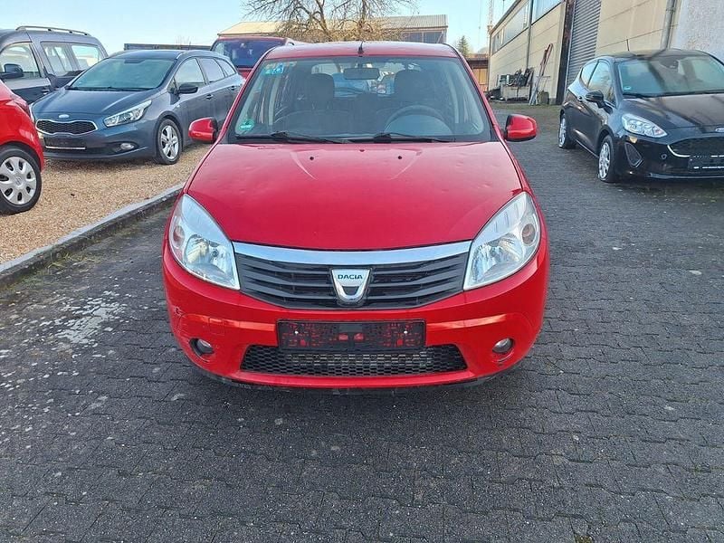 Rot Gebraucht 2009 Dacia Sandero Lauréate Limousine | 1.300 € (Guter Preis) - Bild 1/4