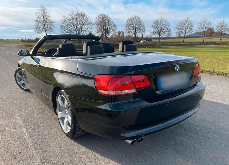 Gebraucht BMW 325 Cabriolet 218 PS (160 kW) 2007 Schwarz Cabrio
