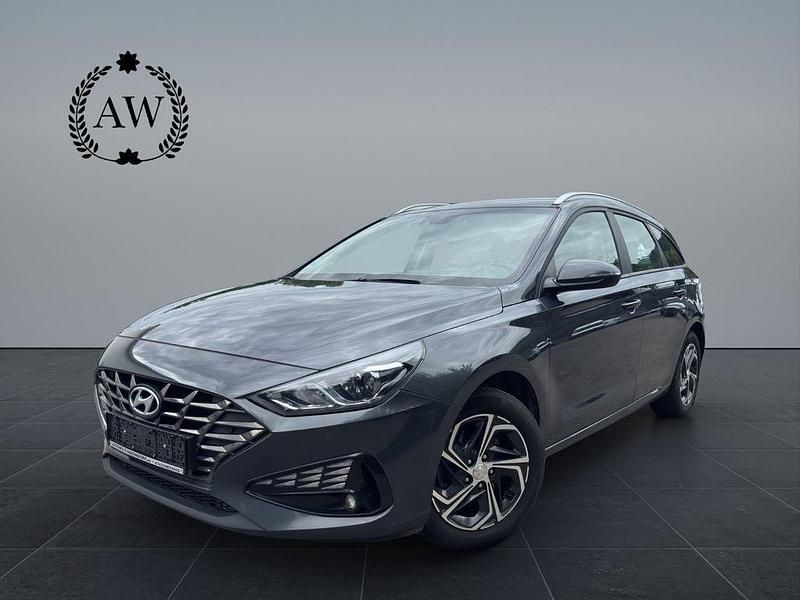 Grau Gebraucht 2022 Hyundai i30 Trend Kombi | 12.999 € (Guter Preis) - Bild 1/4