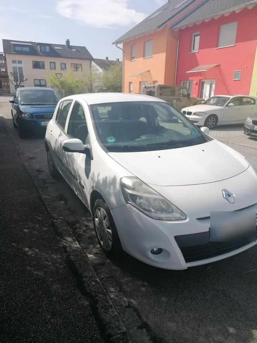 Gebraucht Renault Clio III 75 PS (55 kW) 2010 Weiß Kleinwagen