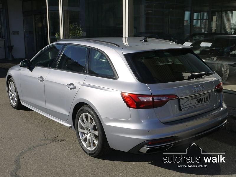 Gebraucht Audi A4 Advanced 136 PS (100 kW) 2021 Florettsilber metallic Kombi