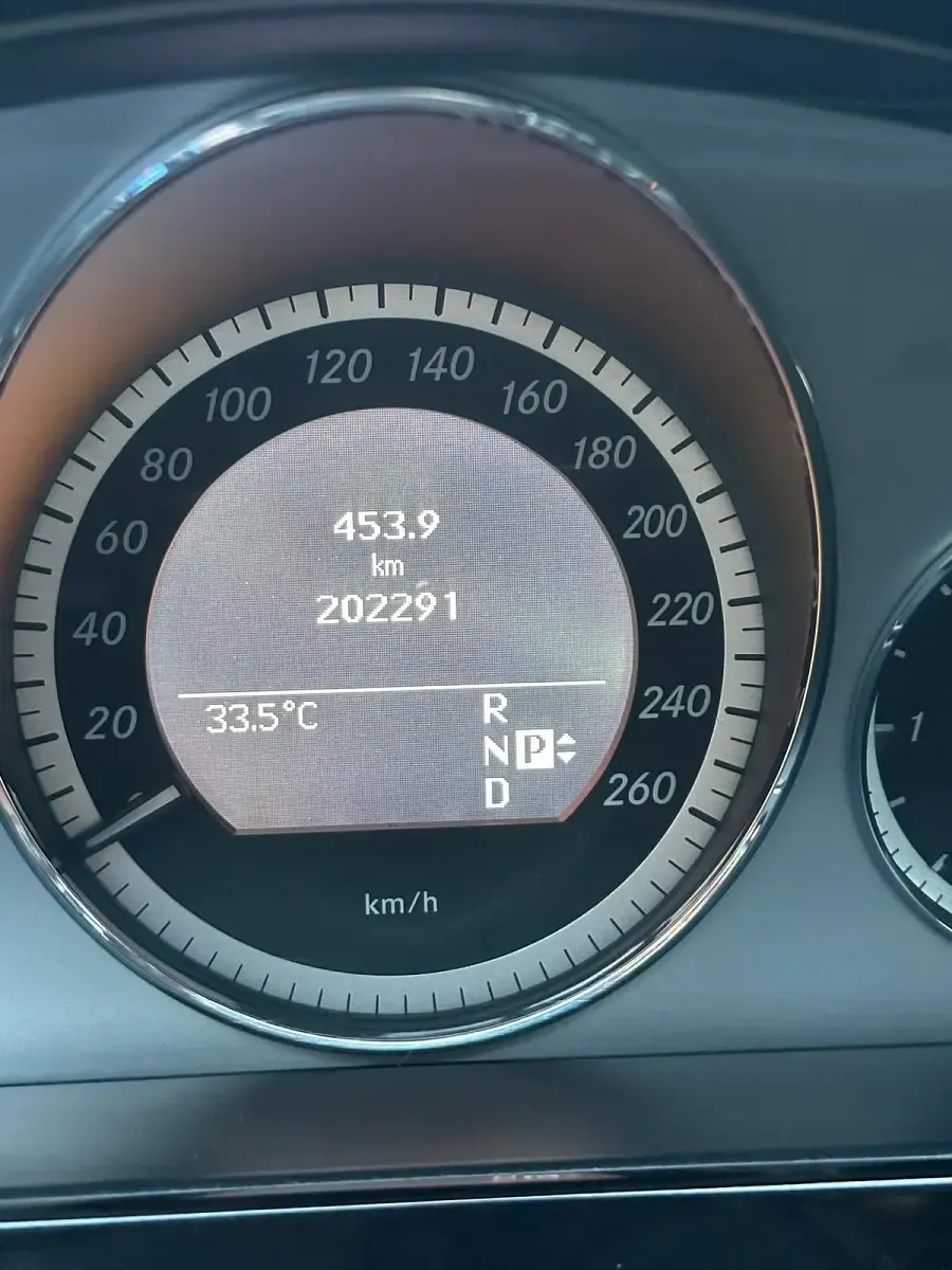 Gebraucht Mercedes E350 Avantgarde 231 PS (169 kW) 2010 Blau Kombi
