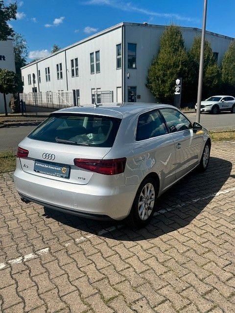 Gebraucht Audi A3 Attraction 122 PS (89 kW) 2014 Silber Limousine