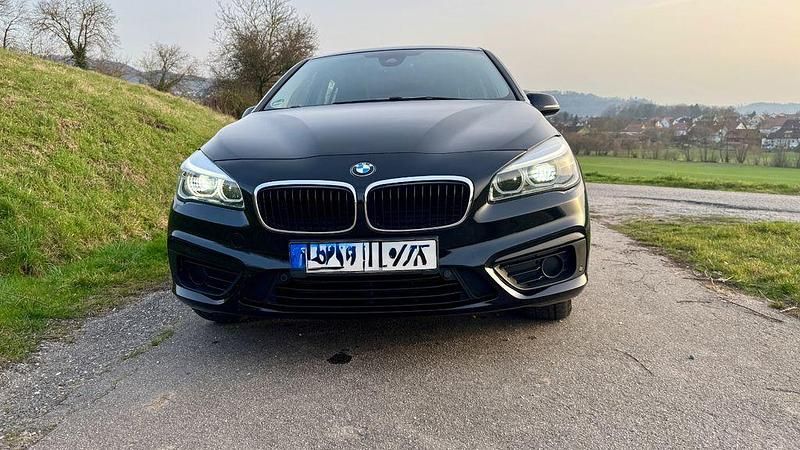 Gebraucht BMW 218 Gran Tourer 150 PS (110 kW) 2016 Schwarz Van / Kleinbus