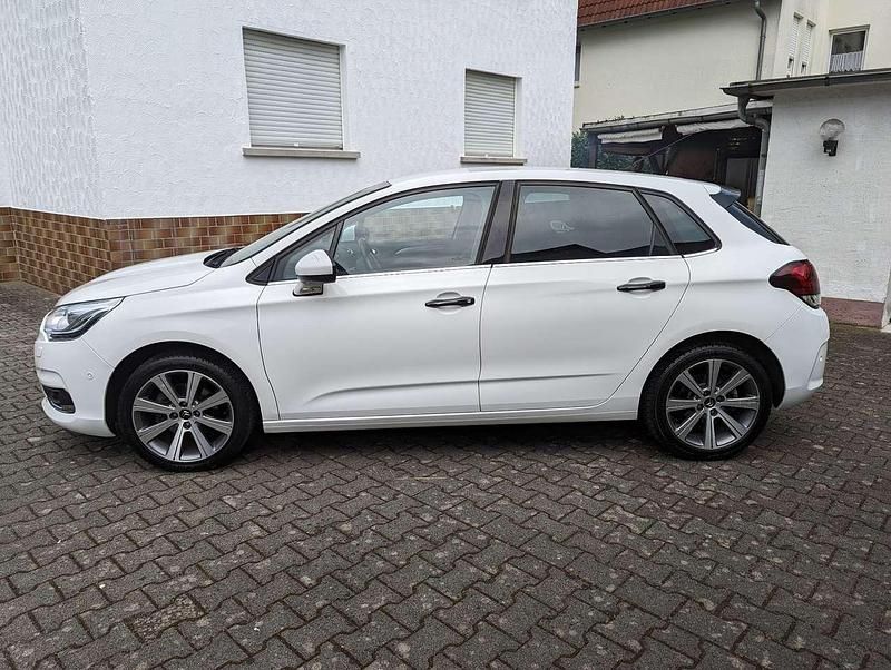 Gebraucht Citroën C4 Start 120 PS (88 kW) 2015 Limousine