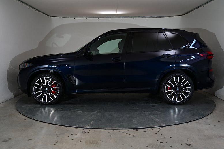 Gebraucht BMW X5 M M Sport 352 PS (258 kW) 2025 M carbonschwarz metallic SUV