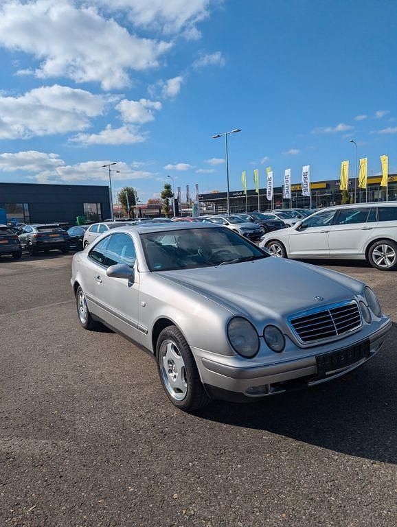 Gebraucht Mercedes CLK230 Elegance 193 PS (141 kW) 2000 Silber Coupé