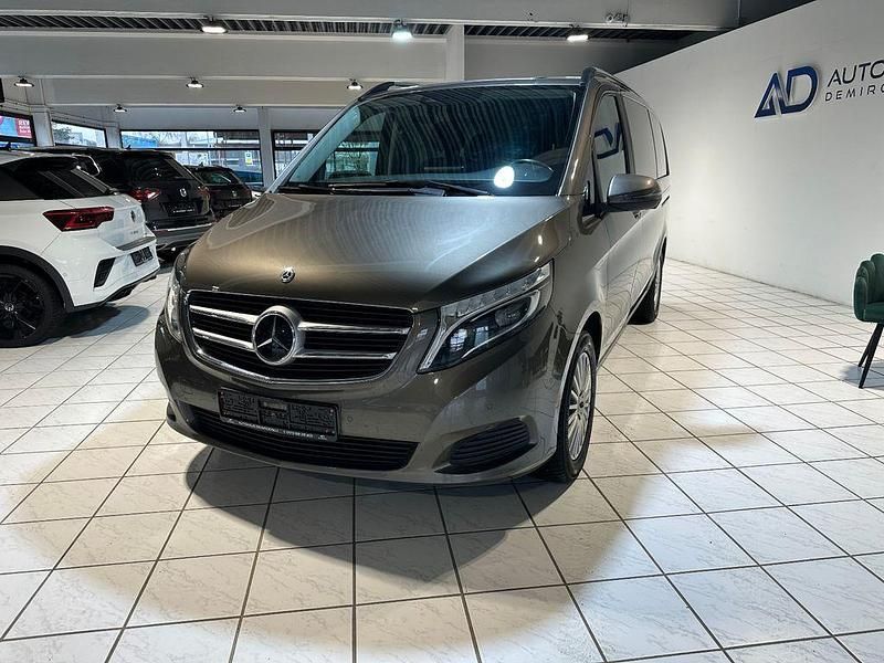 Gebraucht Mercedes V250 190 PS (139 kW) 2018 Grau Van / Kleinbus