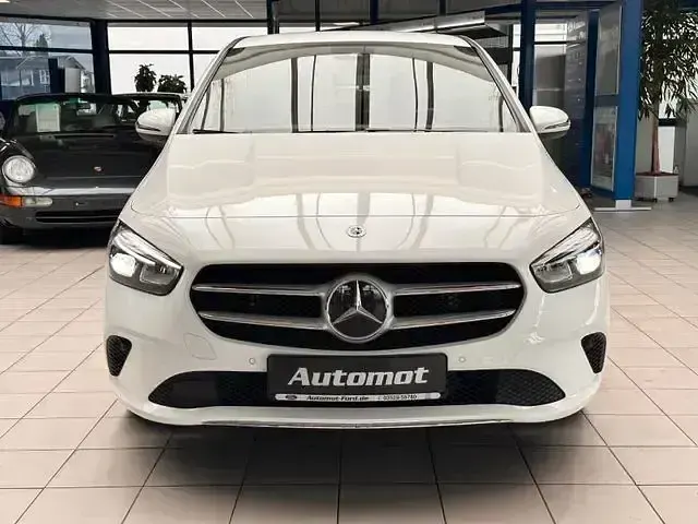 Gebraucht Mercedes B220 Progressive 190 PS (139 kW) 2019 Weiß Kleinwagen