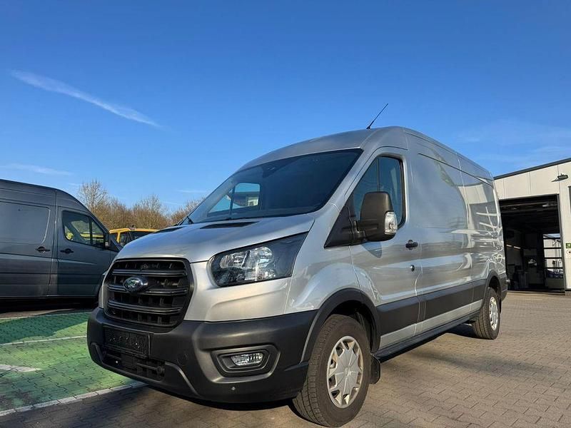 Gebraucht Ford Transit Trend 105 PS (77 kW) 2024 Silber Van / Kleinbus