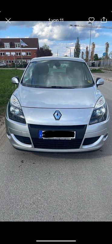 Silber Gebraucht 2010 Renault Scénic III Van / Kleinbus | 4.390 € (Guter Preis) - Bild 1/4