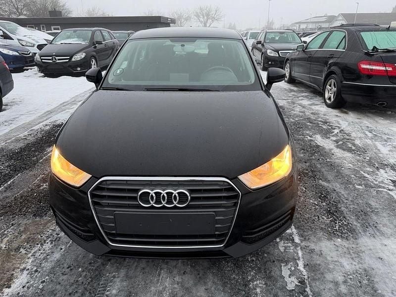 Gebraucht Audi A1 Sportback Basis 95 PS (69 kW) 2016 Schwarz Kleinwagen