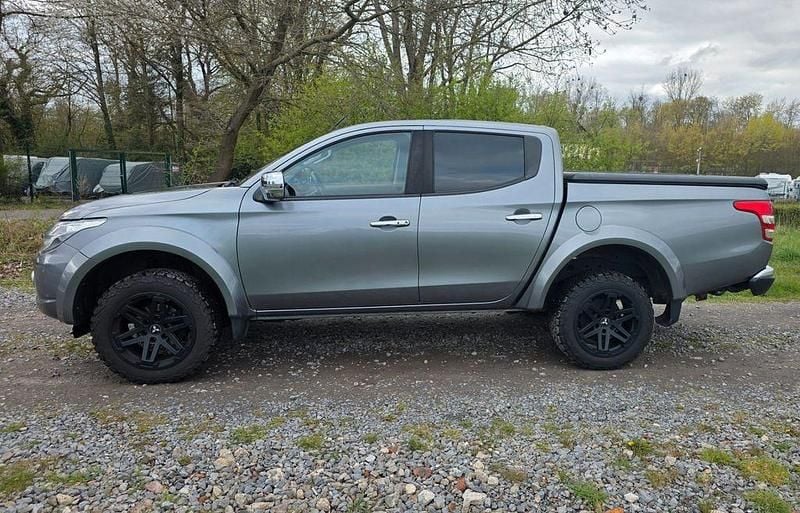 Gebraucht Mitsubishi L200 Edition 181 PS (133 kW) 2017 Grau Pickup