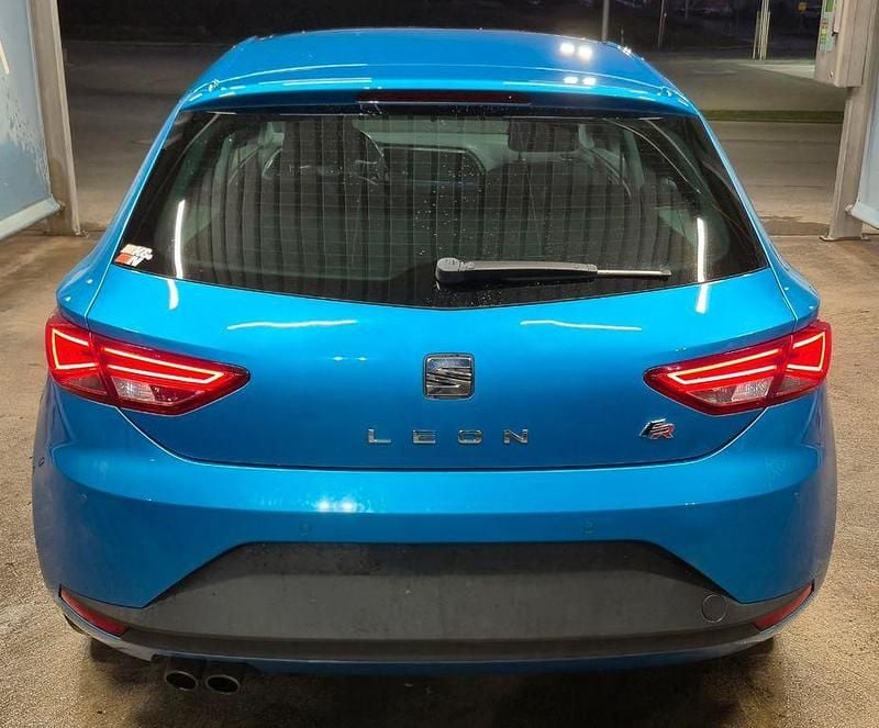 Second-hand Seat Leon FR 179 CP (131 kW) 2016 Albastru Berlinǎ