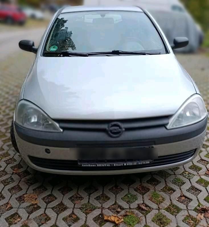 Grau Gebraucht 2002 Opel Corsa Kleinwagen | 1.500 € (Fairer Preis) - Bild 1/4