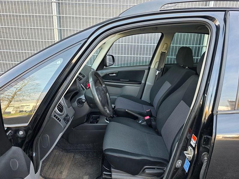 Gebraucht Suzuki SX4 120 PS (88 kW) 2009 Schwarz Limousine