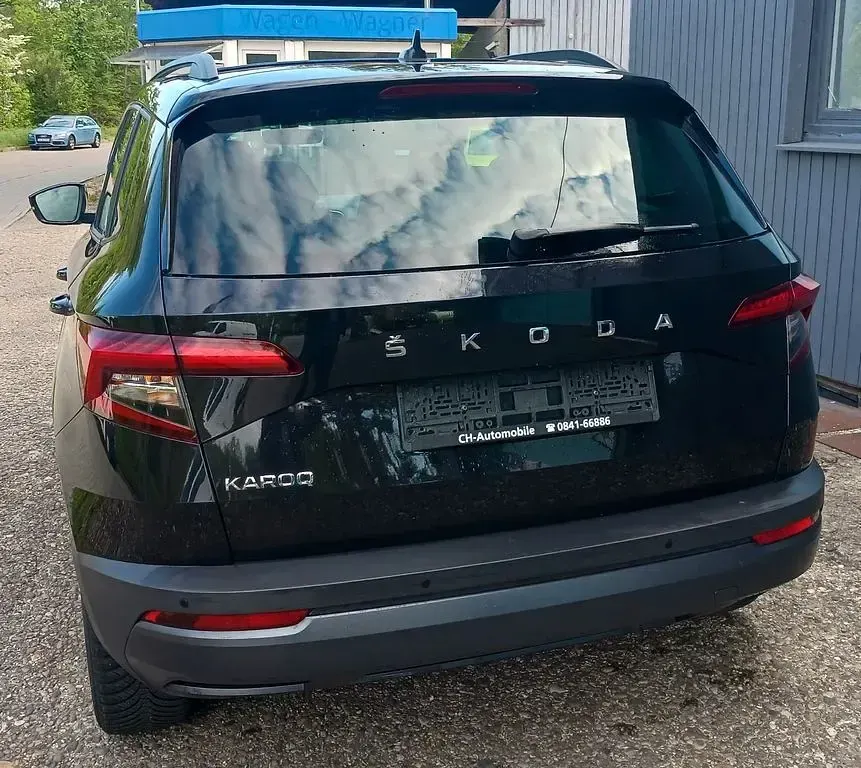 Gebraucht Skoda Karoq 150 PS (110 kW) 2021 Cerna magic/black magic SUV