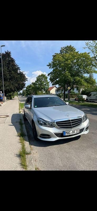 Silber Gebraucht 2015 Mercedes E220 Avantgarde Kombi | 10.500 € (Superpreis) - Bild 1/4