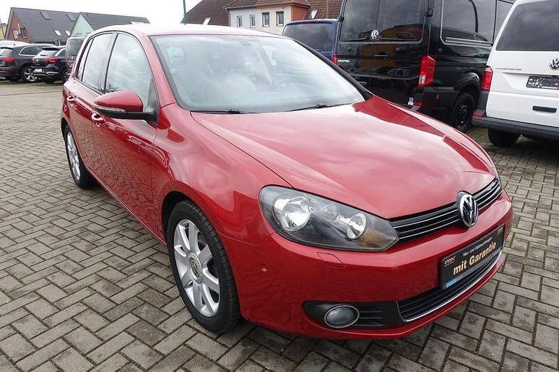 Gebraucht VW Golf VI Sport 122 PS (89 kW) 2011 Rot Kleinwagen