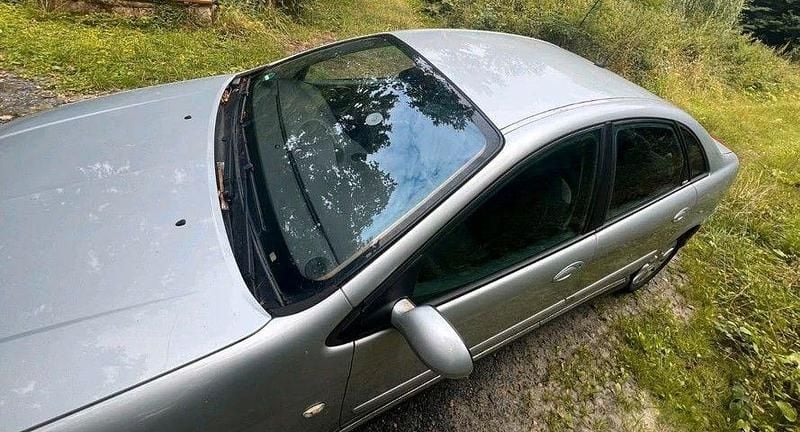 Grau Gebraucht 2005 Citroën C5 Limousine | 1.299 € (Superpreis) - Bild 1/4