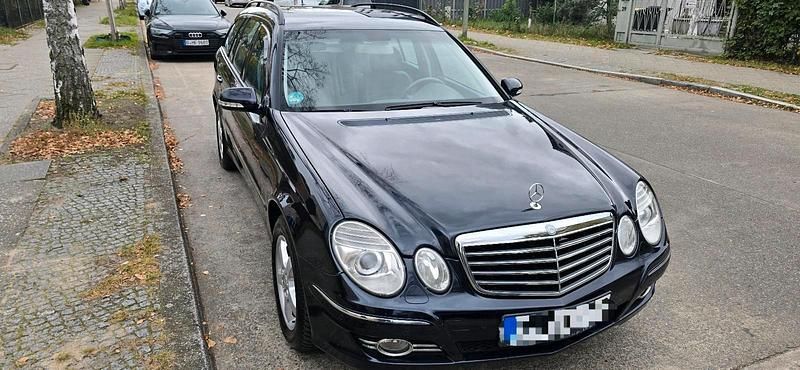 Blau Gebraucht 2008 Mercedes E320 Kombi | 6.250 € (Fairer Preis) - Bild 1/4