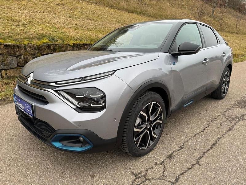 Grau Gebraucht 2022 Citroën e-C4 Shine Limousine | 20.999 € - Bild 1/4
