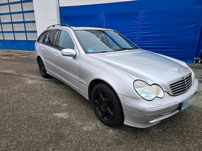 Silber Gebraucht 2001 Mercedes C200 Kombi | 2.400 € - Bild 1/4