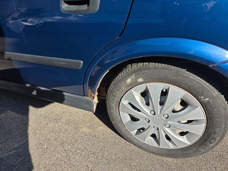 Gebraucht Opel Astra 84 PS (61 kW) 2002 Blau Limousine