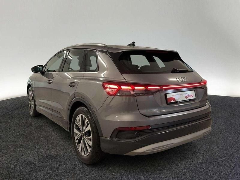Gebraucht Audi Q4 e-tron Advanced 150 kW (204 PS) 2022 Taifungrau metallic SUV
