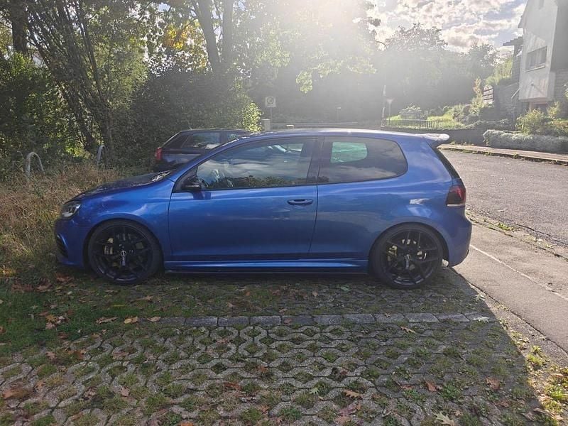 Blau Gebraucht 2010 VW Golf VI R Limousine | 15.300 € - Bild 1/4