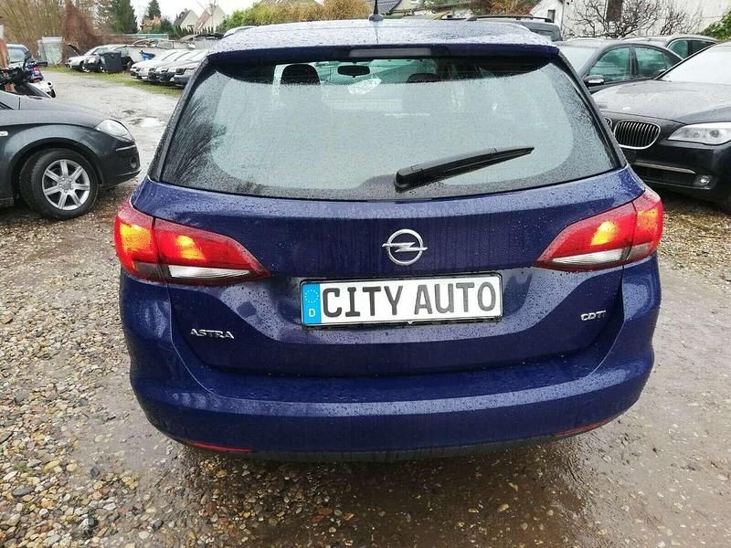 Gebraucht Opel Astra Selection 95 PS (69 kW) 2017 Blau Kombi