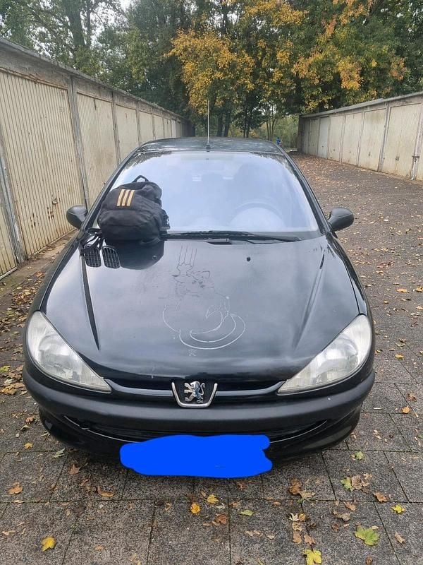 Schwarz Gebraucht 2002 Peugeot 206 Kleinwagen | 900 € (Fairer Preis) - Bild 1/4