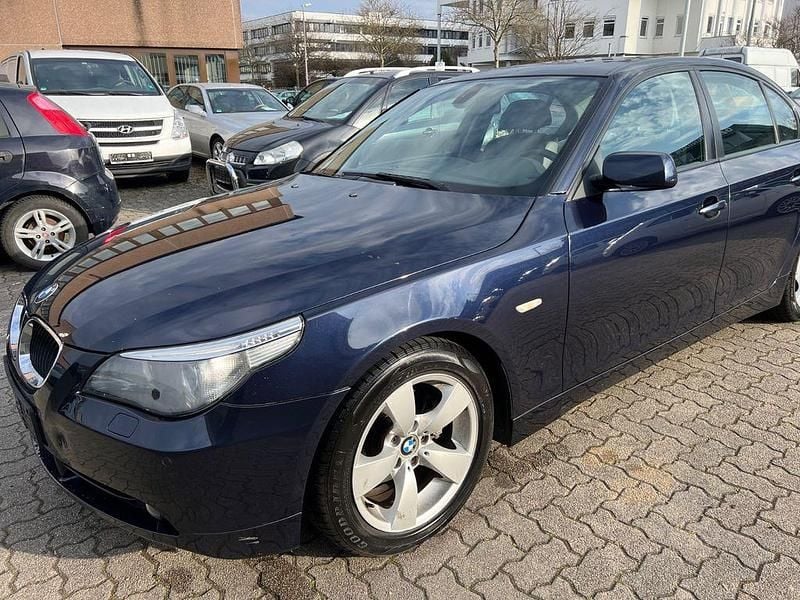 Second-hand BMW 525 192 CP (141 kW) 2004 Albastru Berlinǎ