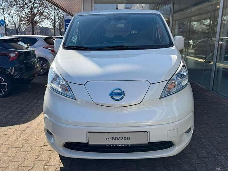 Gebraucht Nissan e-NV200 80 kW (109 PS) 2021 Weiß Van / Kleinbus